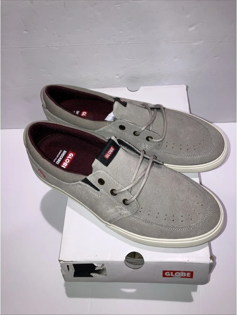 Globe Attic Skateboard Shoes  Warm Grey/ Antique Men’s Size 8 NEW